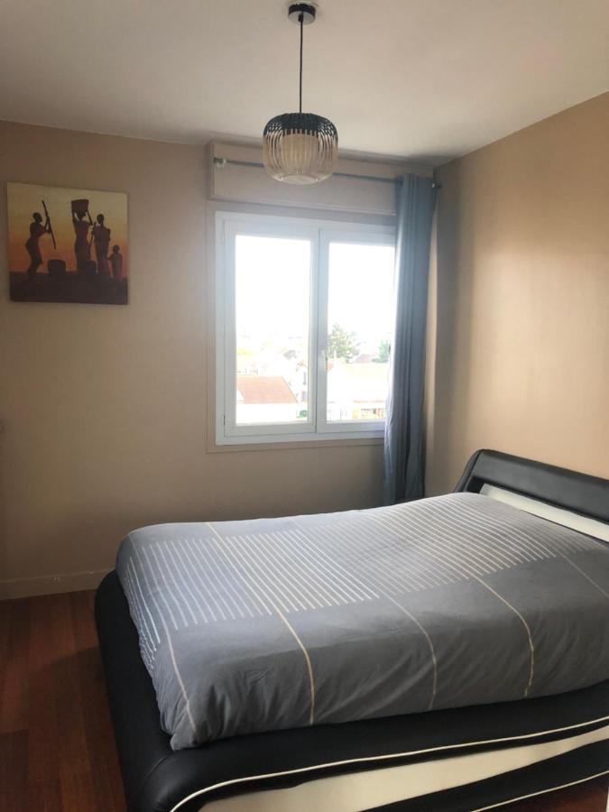 Appartement T2 - Proche RER Sartrouville Extérieur photo